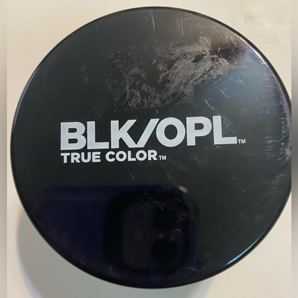 Black Opal Finishing Powder